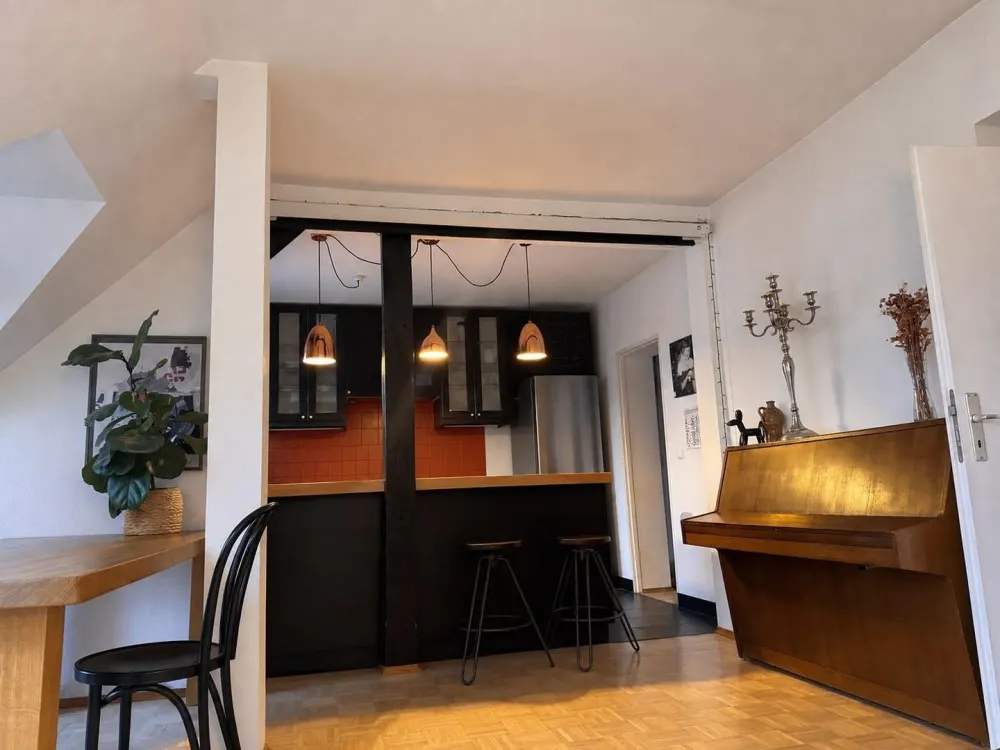 hell & möbliert: 2-Zimmer-Wohnung mit Balkon · 69 m² · befristet