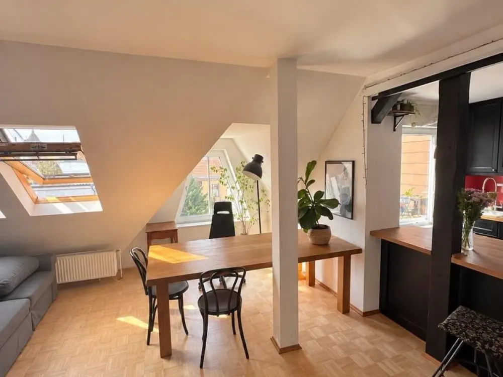 hell & möbliert: 2-Zimmer-Wohnung mit Balkon · 69 m² · befristet