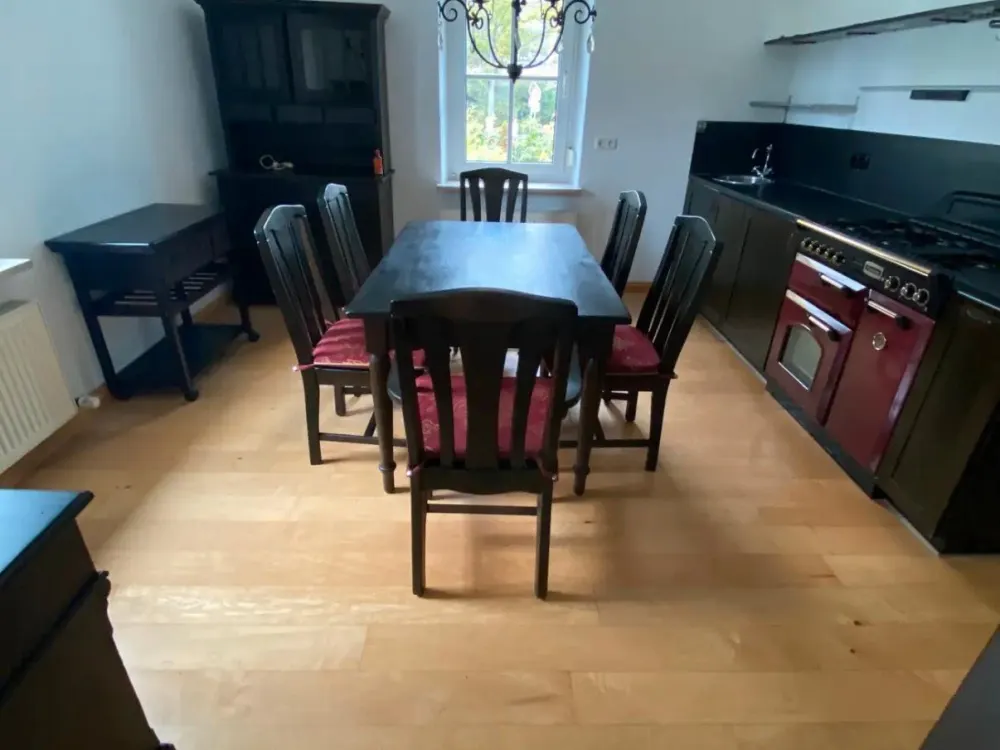 Stilvolle, sanierte 2-Zimmer-Wohnung mit Einbauküche in Nürnberg