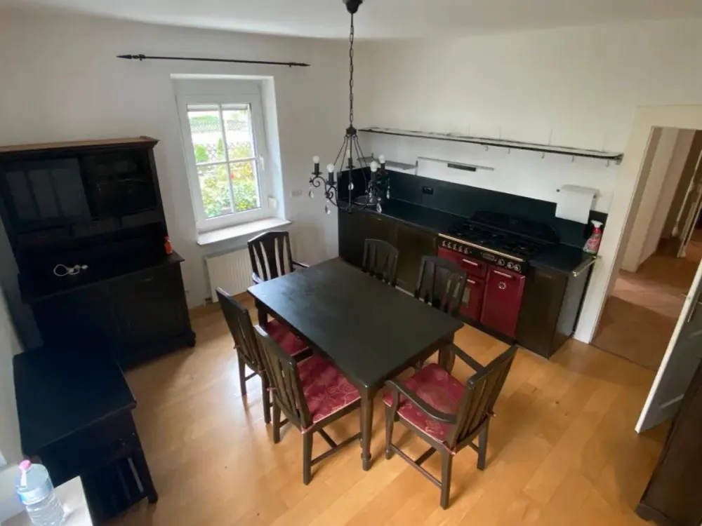 Stilvolle, sanierte 2-Zimmer-Wohnung mit Einbauküche in Nürnberg