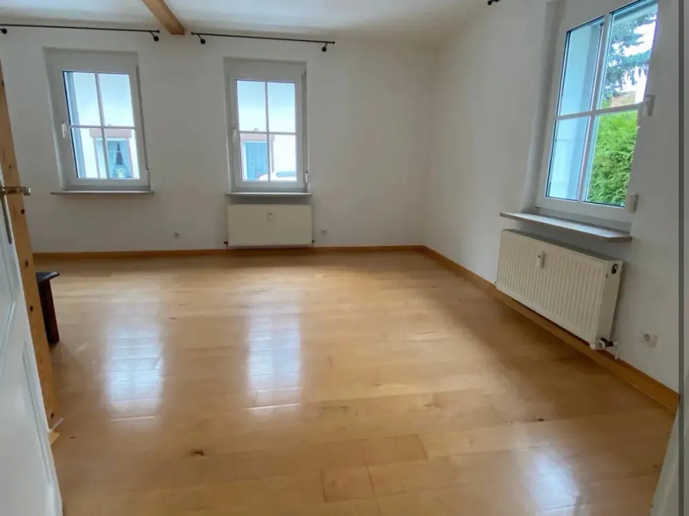 Stilvolle, sanierte 2-Zimmer-Wohnung mit Einbauküche in Nürnberg