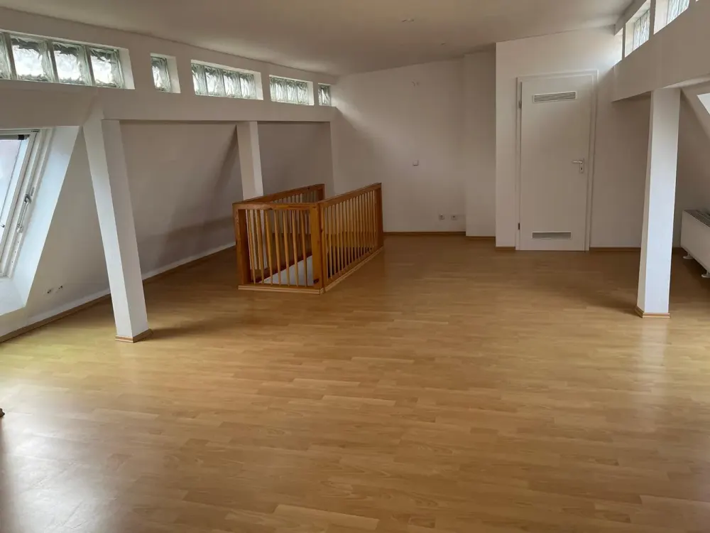 Großzügige 4-Zimmer-Maisonettewohnung in Stuttgart-Heslach, viel Platz auf zwei Ebenen