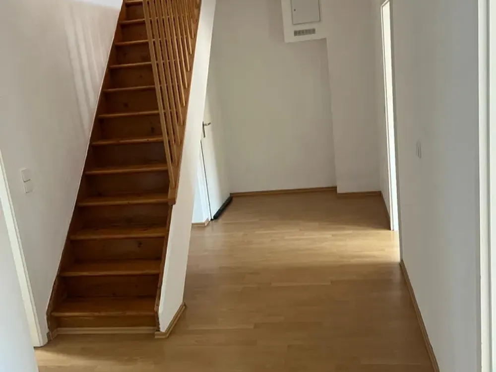 Großzügige 4-Zimmer-Maisonettewohnung in Stuttgart-Heslach, viel Platz auf zwei Ebenen
