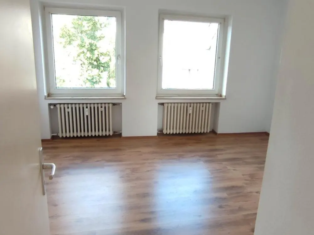 Schöne helle 4Zi KDB Balkon Wohnung in NE, Gnadental