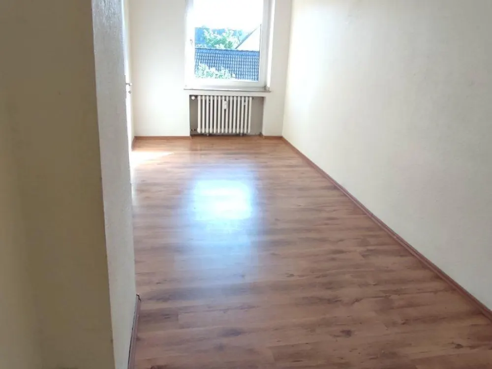 Schöne helle 4Zi KDB Balkon Wohnung in NE, Gnadental