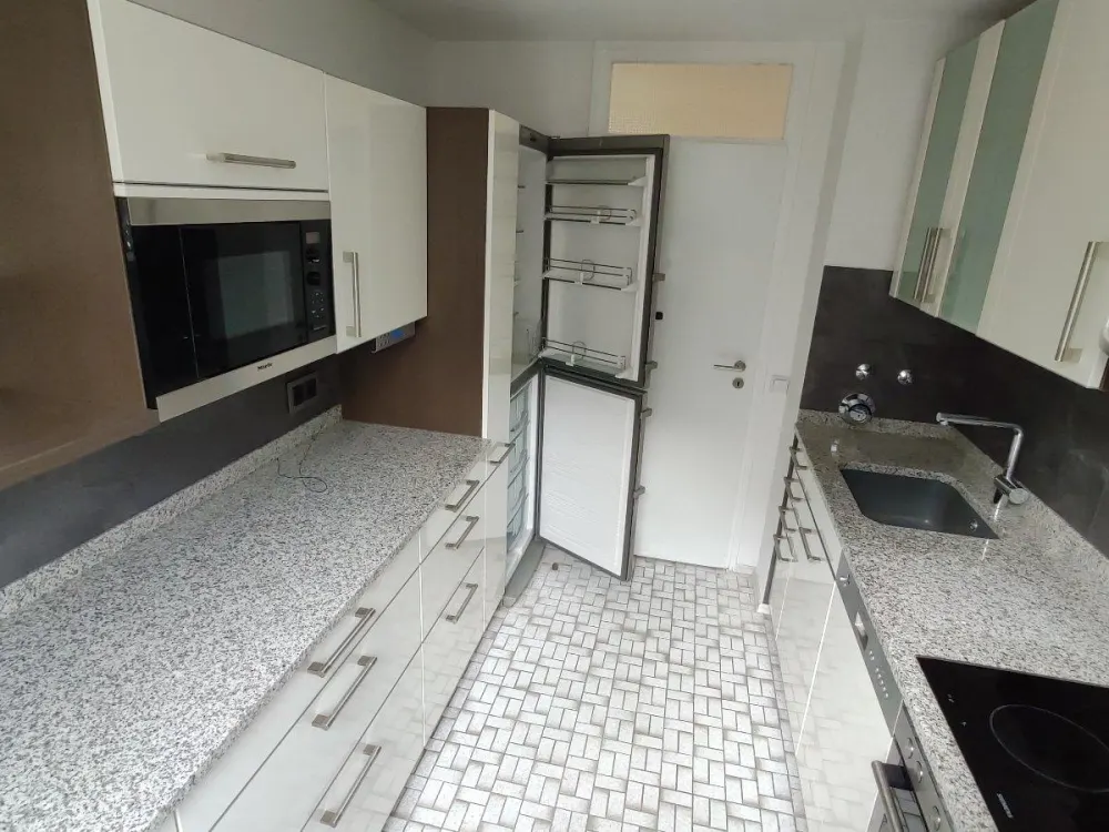Exklusive 3-Zimmer-Wohnung mit EBK und 2 Balkone