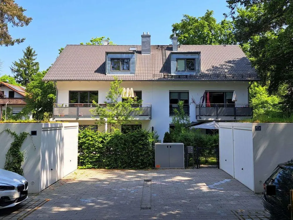 Luxuriöse 4 - 5 Zi Maisonettewohnung Neubau, parkähnlich