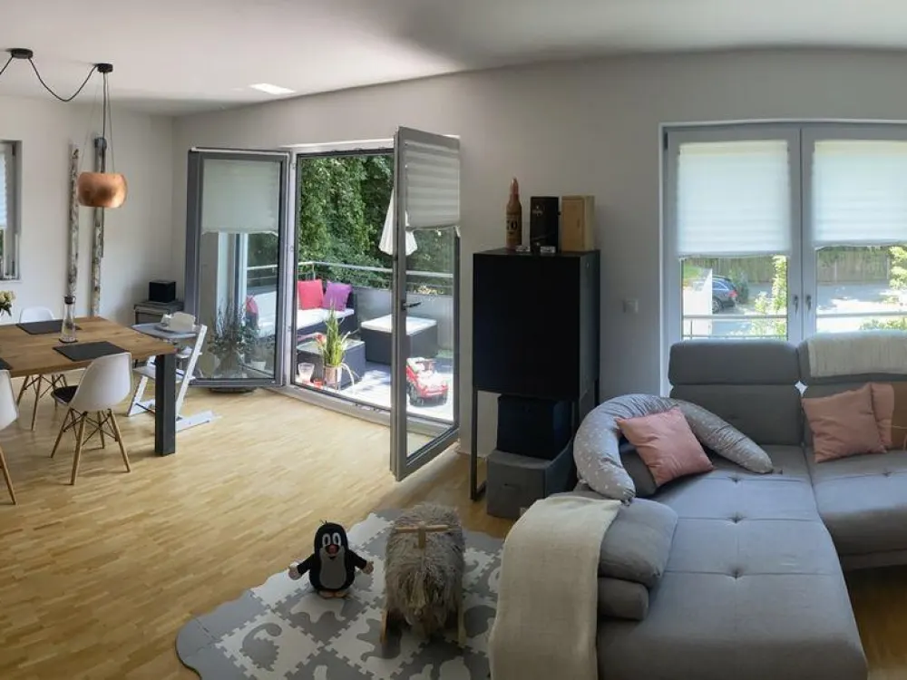 Luxuriöse 4 - 5 Zi Maisonettewohnung Neubau, parkähnlich
