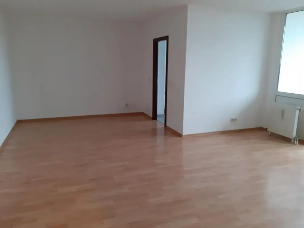 Attraktive 4 Zimmer-Wohnung, moderne Ausstattung mit viel Komfort!!