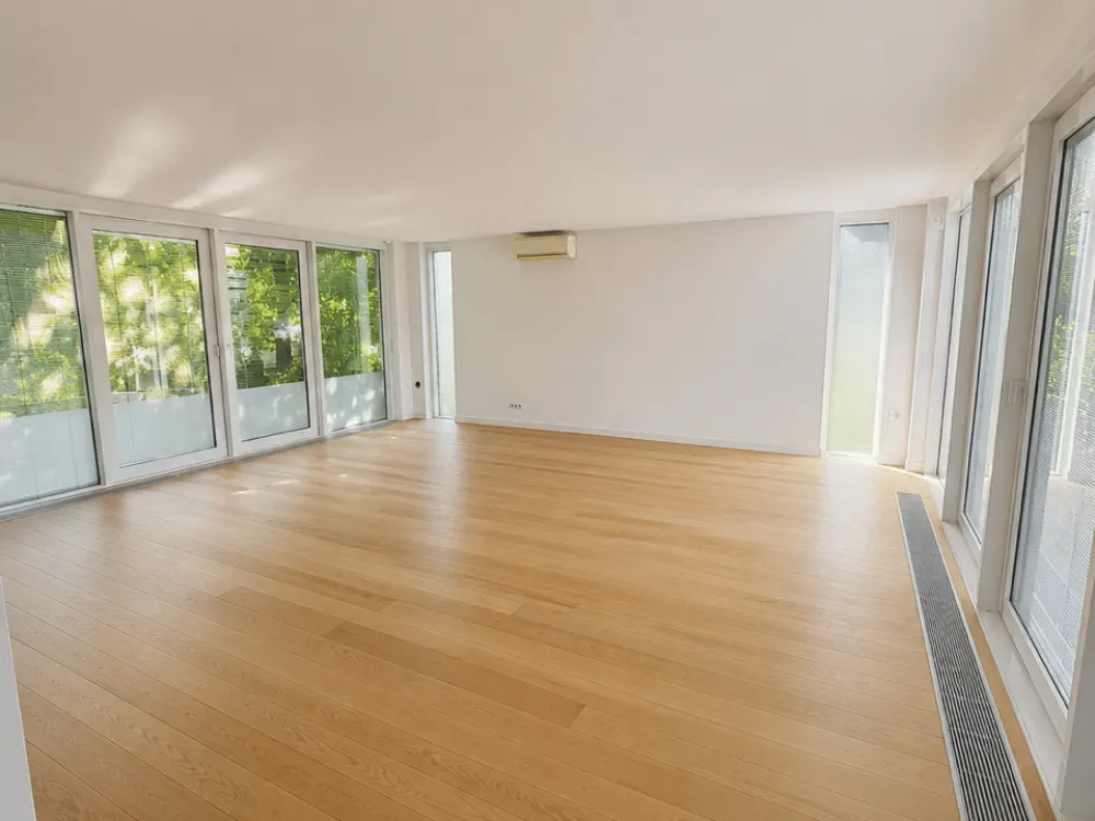 Exklusives Wohnen in Othmarschen, 150 m² Maisonette mit eigenem Eingang, großem Balkon & Carport