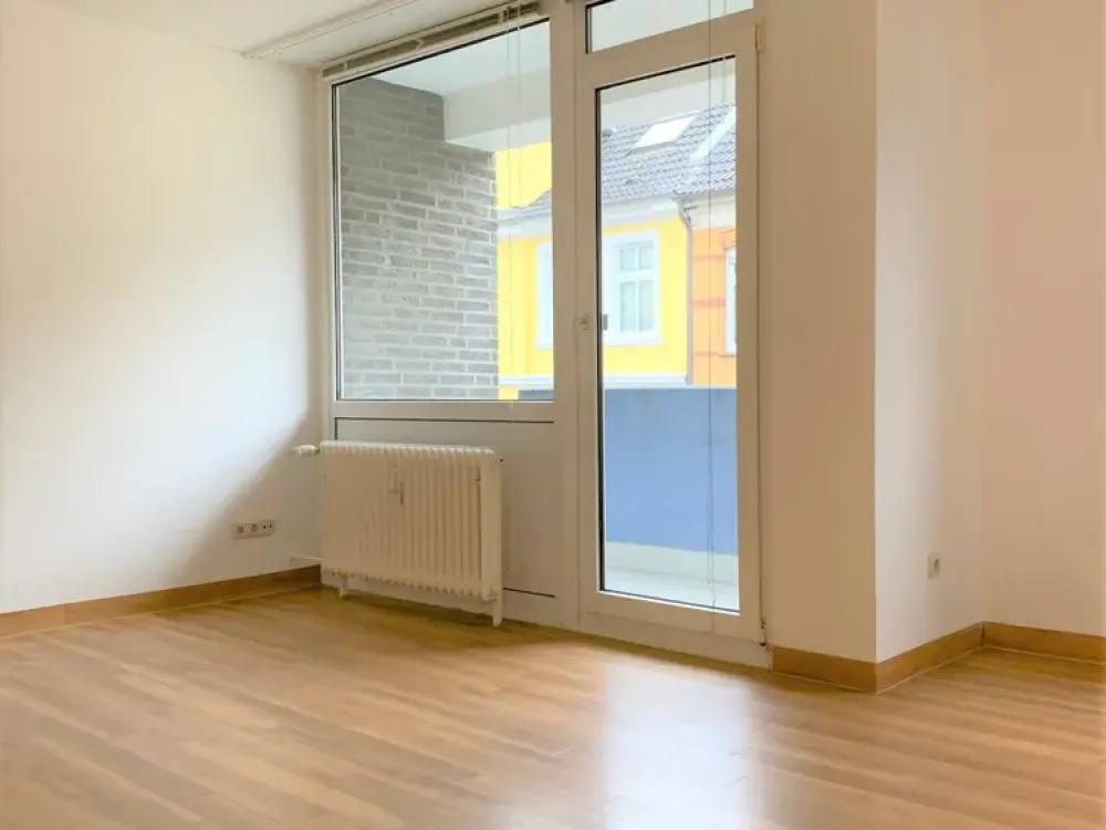 *Achtung Raumwunder zu vermieten!* 2 Zi.Whg. mit Balkon!