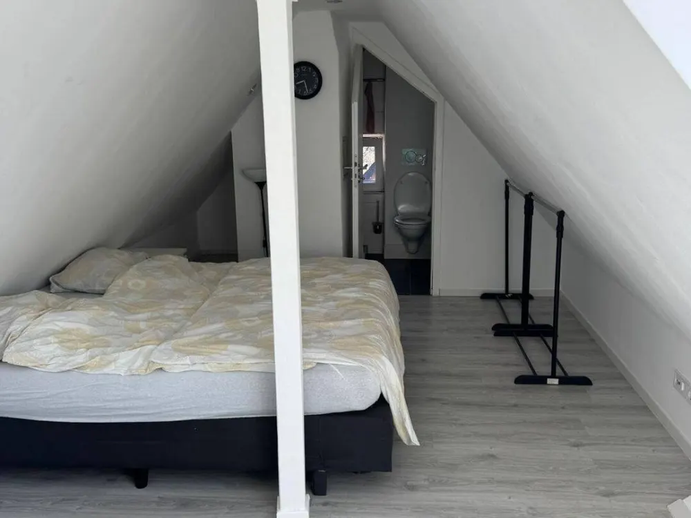 Möblierte Maisonette mit Balkon in gehobener Lage