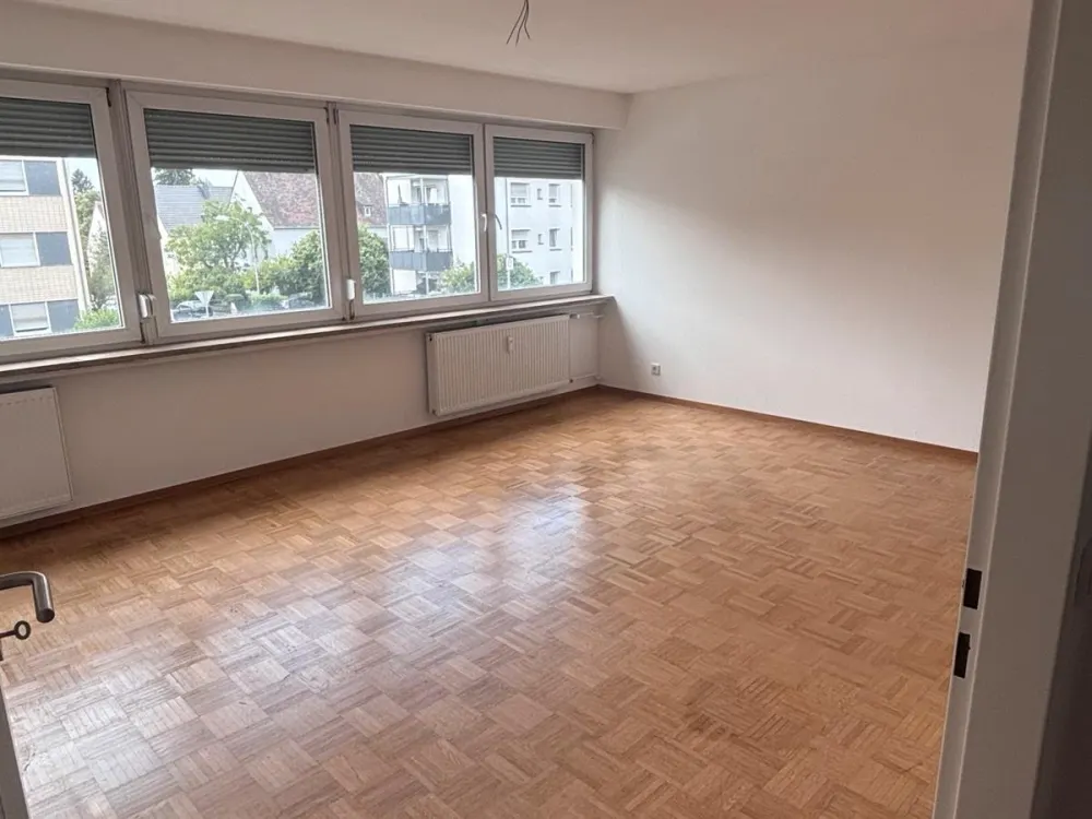 Helle 3-Zimmer Wohnung mit Terrasse