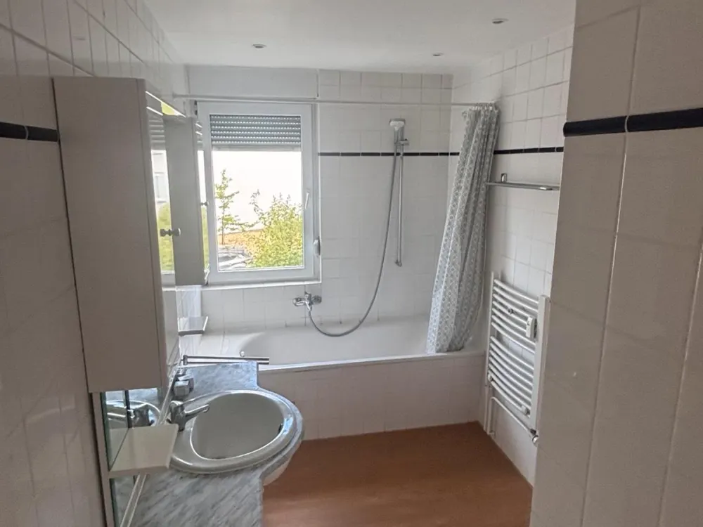 Helle 3-Zimmer Wohnung mit Terrasse