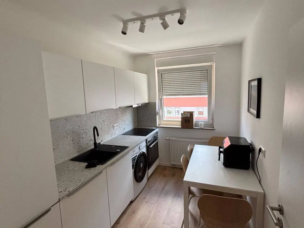 Großzügiges modernes WG-Zimmer in Nürnberger Südstadt