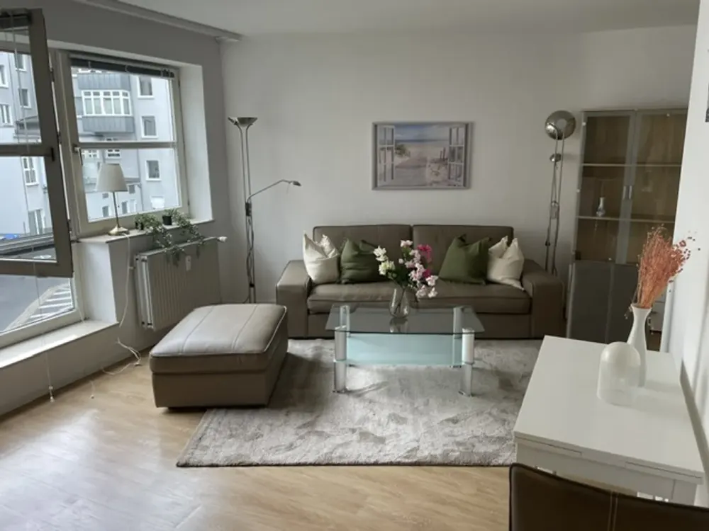 Voll möbliertes 1-Zimmer-Apartment in Hannovers Südstadt, sofort bezugsfertig, frisch saniert.