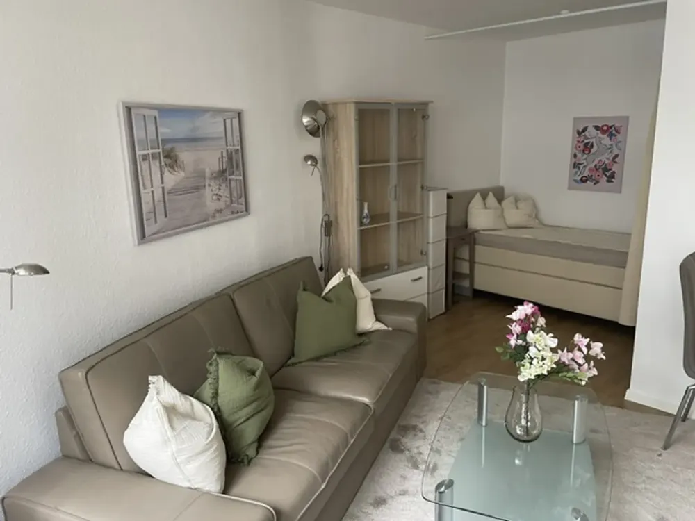 Voll möbliertes 1-Zimmer-Apartment in Hannovers Südstadt, sofort bezugsfertig, frisch saniert.