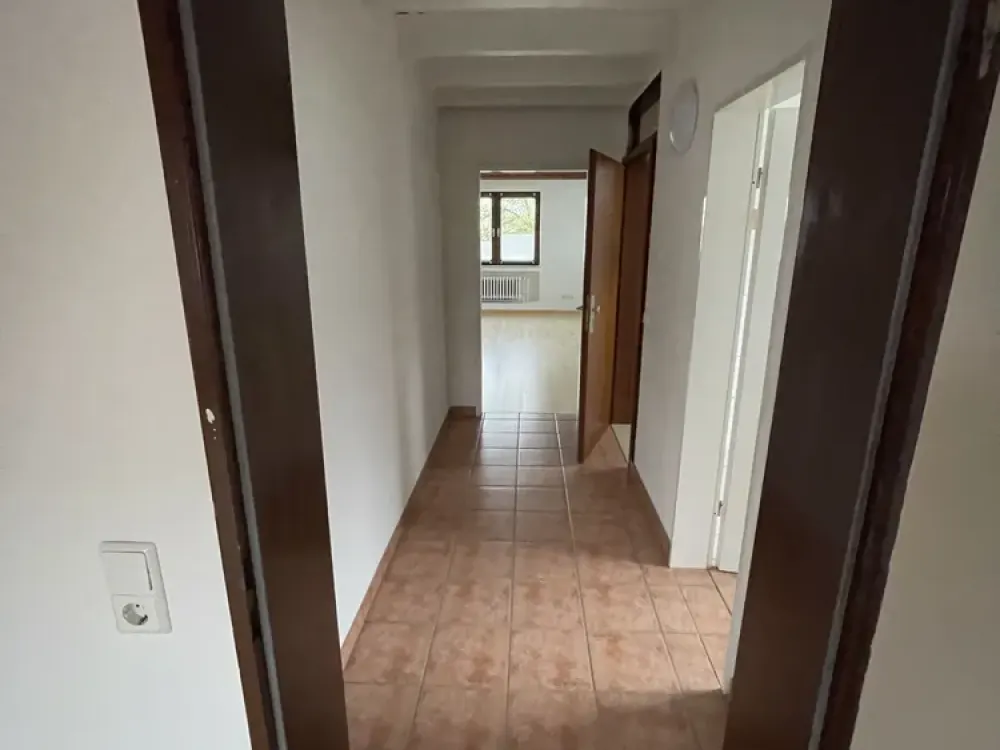 gemütliche 2 Zimmer Dachgeschosswohnung mit kleiner Aussenterrasse