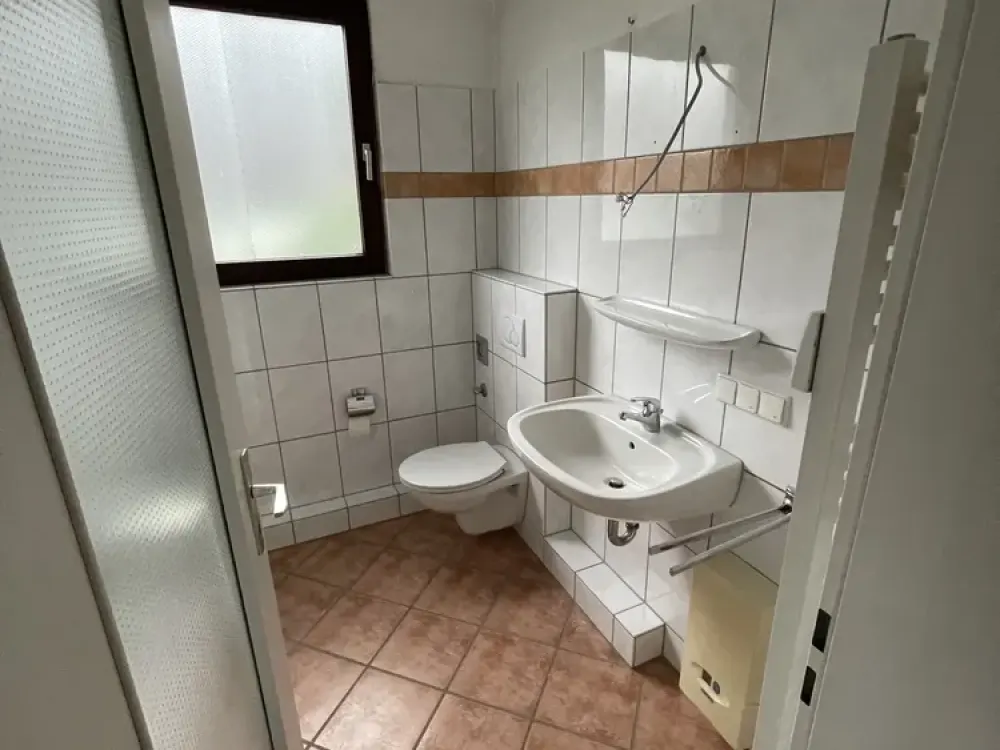 gemütliche 2 Zimmer Dachgeschosswohnung mit kleiner Aussenterrasse