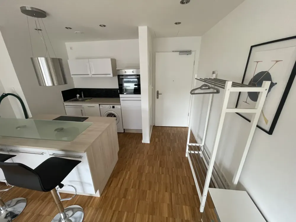 Neuwertige, vollmöblierte 2-Zimmer-Wohnung
