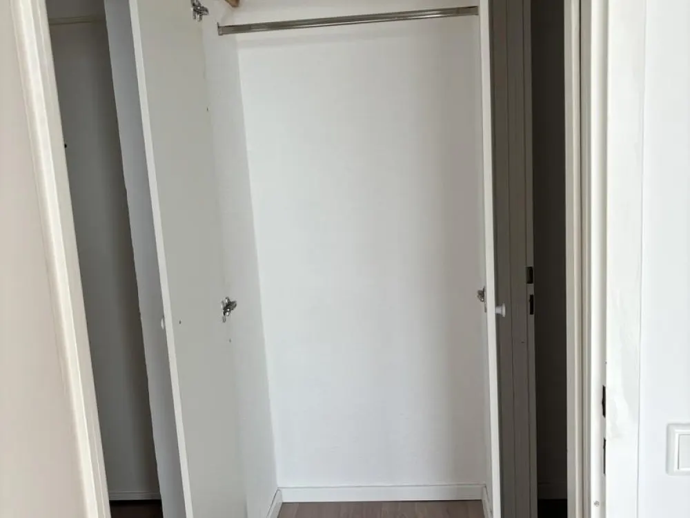 Renovierte 2-Zimmer Wohnung mit EBK, Balkon und Weitblick