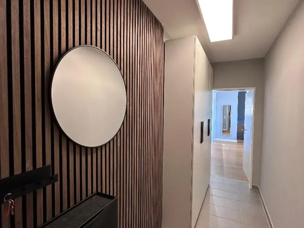 Möbliertes Penthouse mit großer Südwest-Terrasse und Stellplatz in Düsseldorf-Flingern Nord