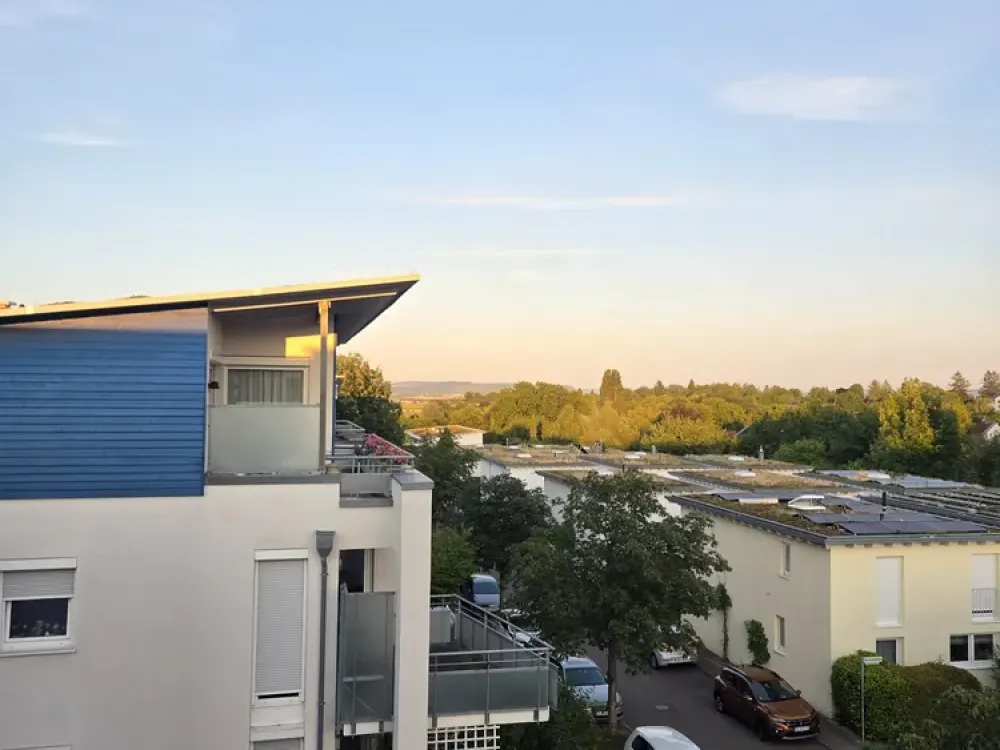 Moderne, gepflegte 4-Zimmer-Wohnnung mit Einbauküche, Balkon und TG-Stellplatz in Ludwigsburg