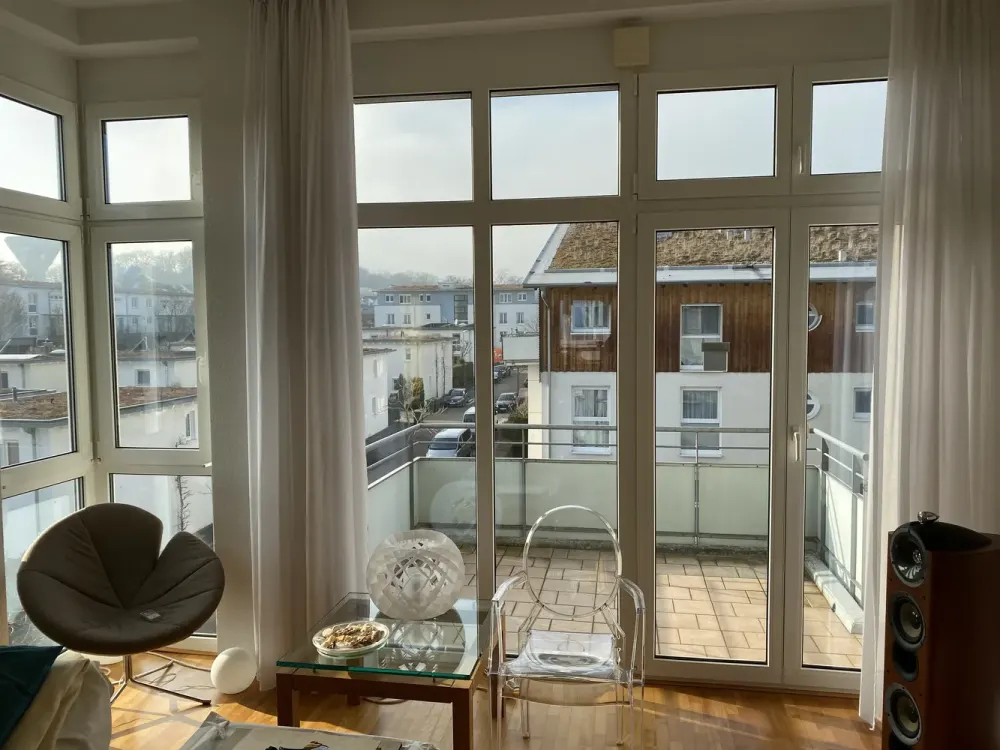 Moderne, gepflegte 4-Zimmer-Wohnnung mit Einbauküche, Balkon und TG-Stellplatz in Ludwigsburg