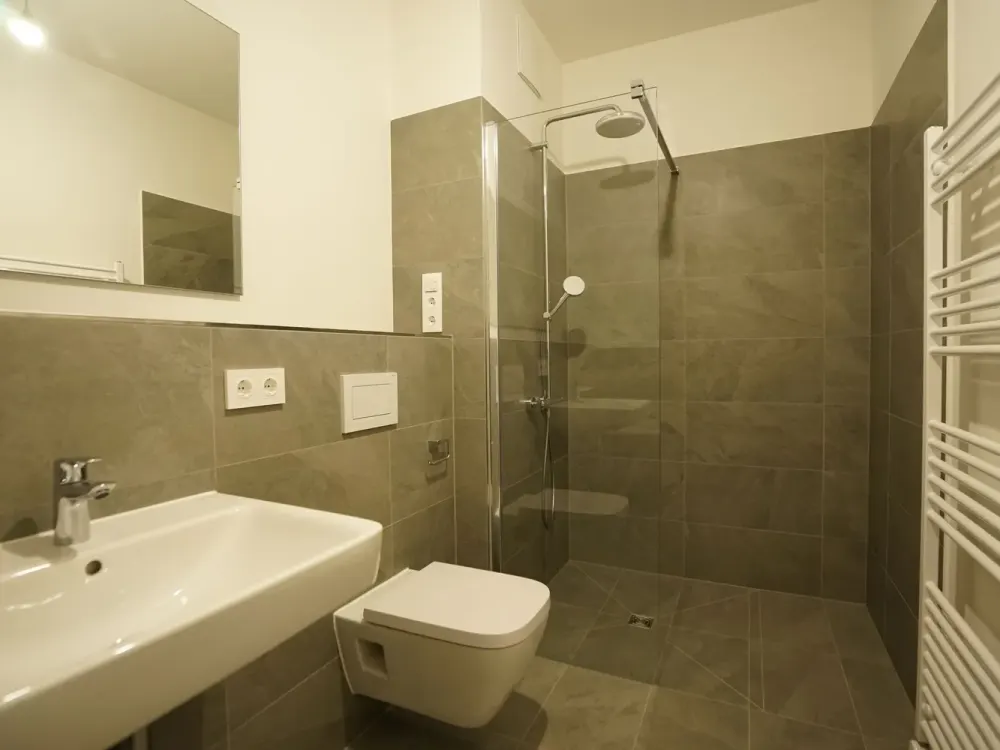 **Erstbezug** Gemütliche 3-Raum-Wohnung mit Balkon in Dresden-Friedrichstadt