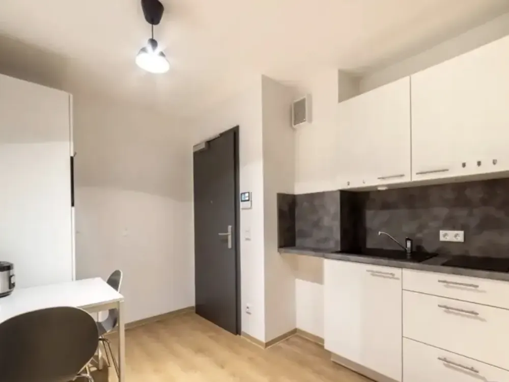 WG-Zimmer in Frankfurt am Main, 59 m² Wohnung