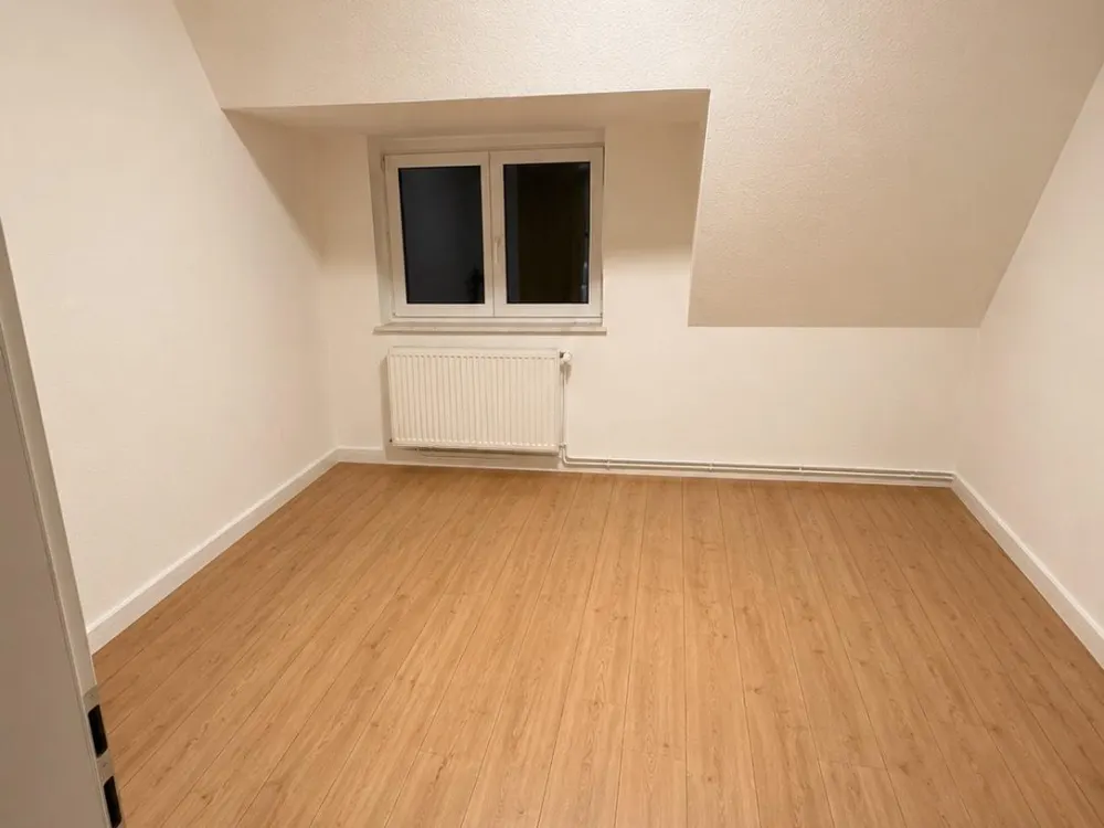 2-Room Attic Apartment with Kitchen, Well Maintained and Well Located
