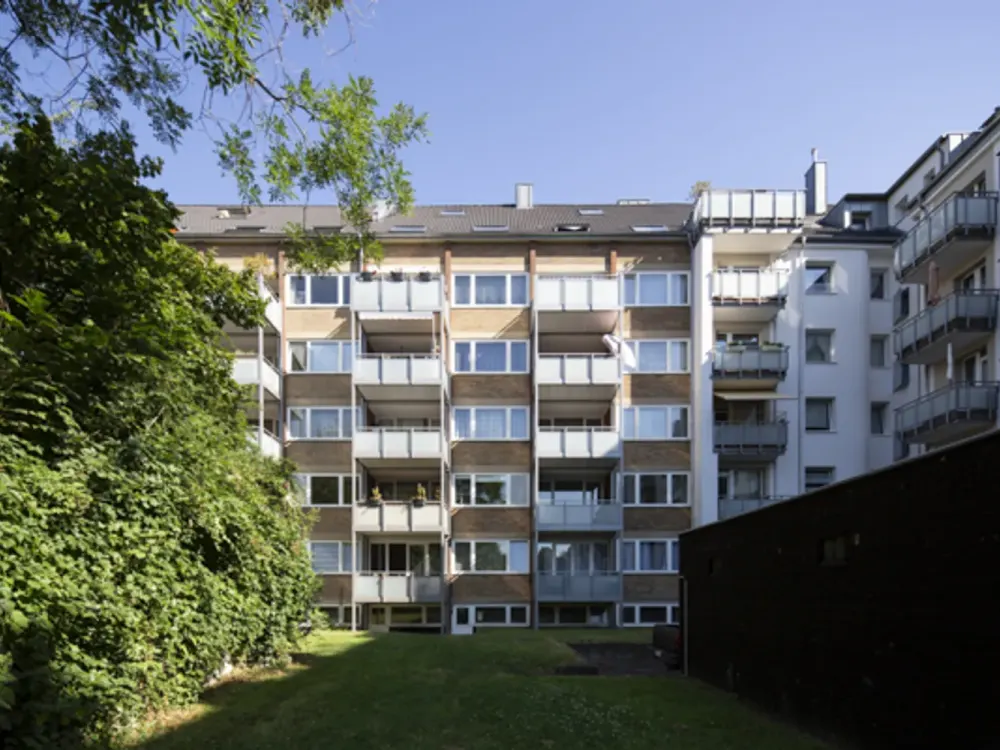 Umfassend sanierte 3-Zimmer-Wohnung mit Balkon, Erstbezug nach Modernisierung