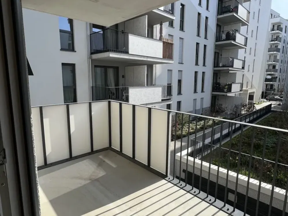 Neuwertige 5-Zimmer-Wohnung in zentraler Lage mit Balkon