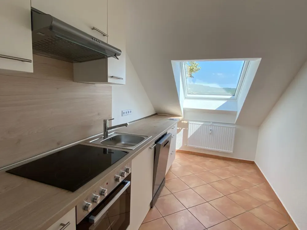 2-room apartment with kitchen and bathroom Saarbrücken Rastpfuhl, first occupancy after renovation