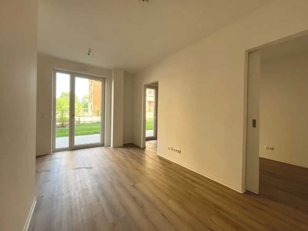 2-room new-build apartment with separate kitchen, terrace and optional fitted kitchen in Zentrum-Ost