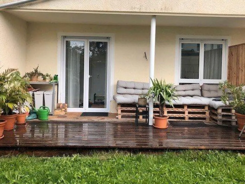 Sonnige 1,5-Zimmer-Wohnung mit Terrasse und Gartenanteil