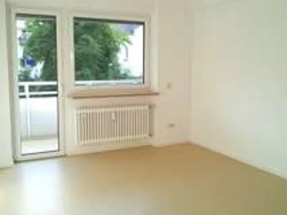 Modernisierte 3-Zimmer-Wohnung mit Balkon in Nürnberg