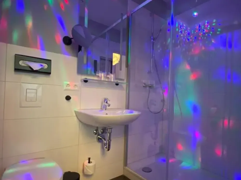 Modernes Zimmer mit Kitchenette in zentraler Lage (Vahrenwald)