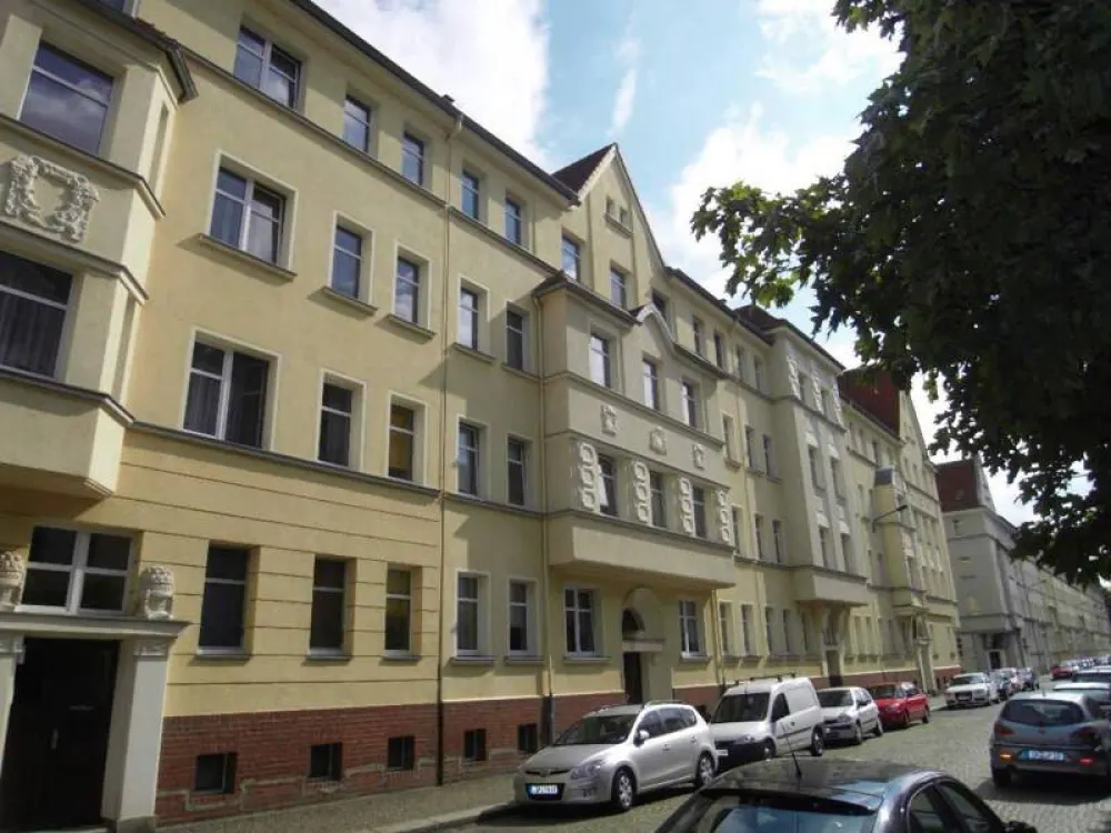 Schöne 2 Zimmer Wohnung mit EBK und Balkon