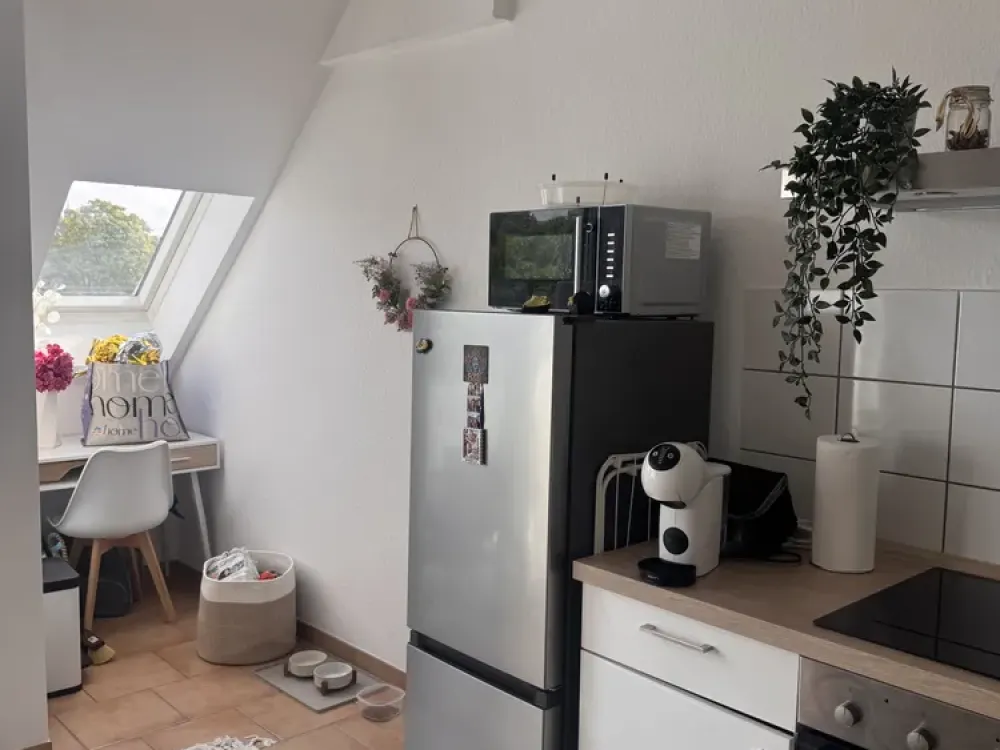 Suche Nachmieter für lichtdurchflutete möblierte 2-Zimmer-Wohnung in Köln-Dellbrück