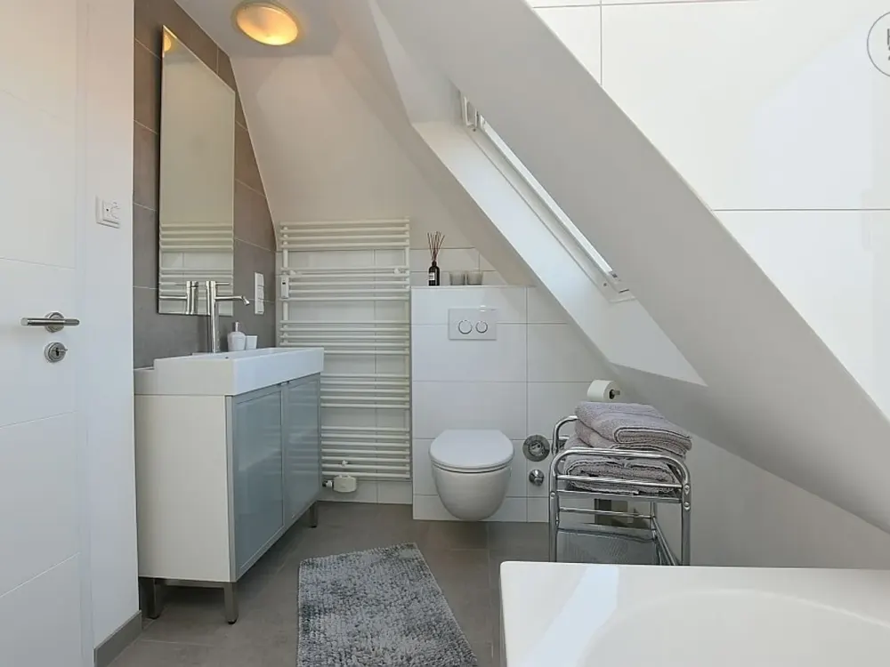 Modern möblierte Wohnung in Stuttgart Degerloch
