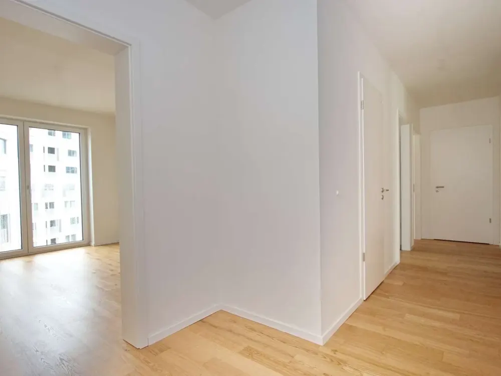 IPANEMA - bright 3 rooms with parquet, fitted kitchen and large loggia