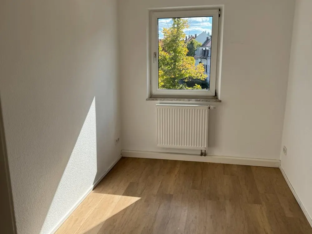 Gostenhof: Schöne und renovierte 4 Zimmerwohnung