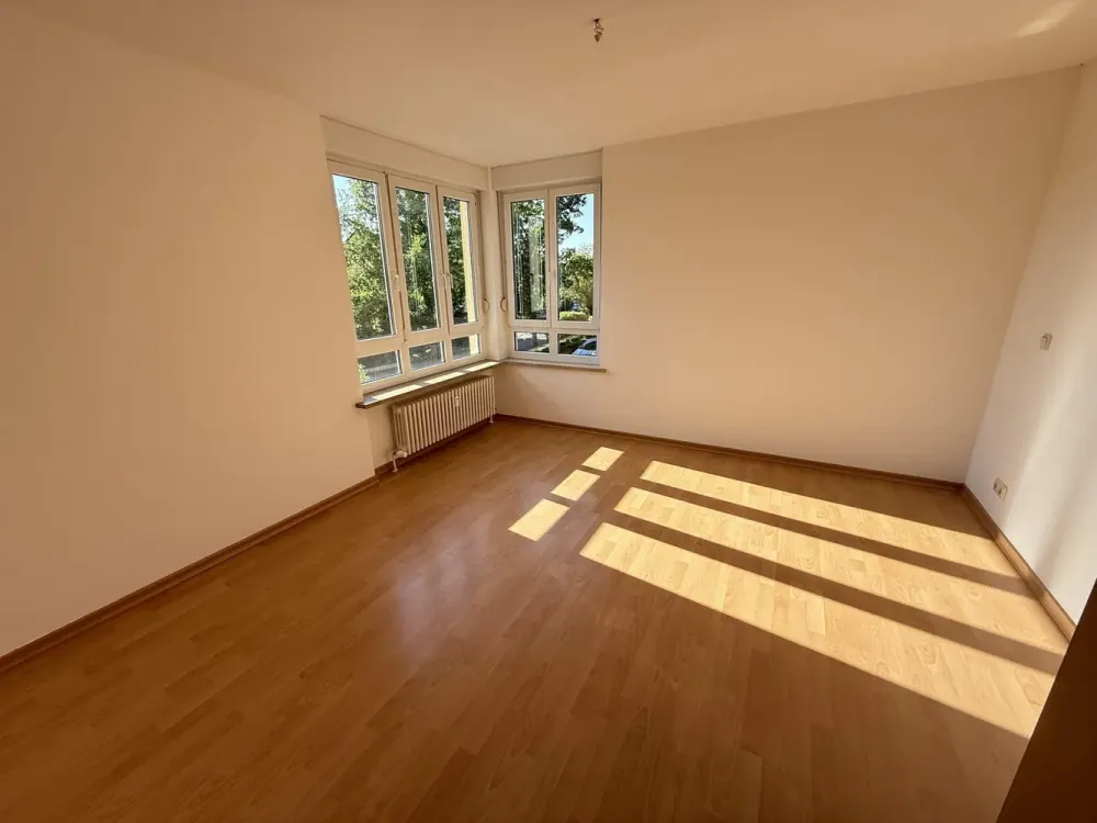 Modern 2-Room Apartment in Dresden-Weißig - Furnished Option | 57 m² | Balcony | Renovation