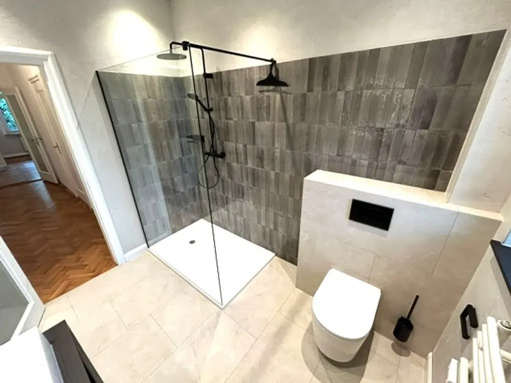 First Occupancy After Renovation and Conversion: Old Bremen Apartment in Wachmannquartier Schwachhausen