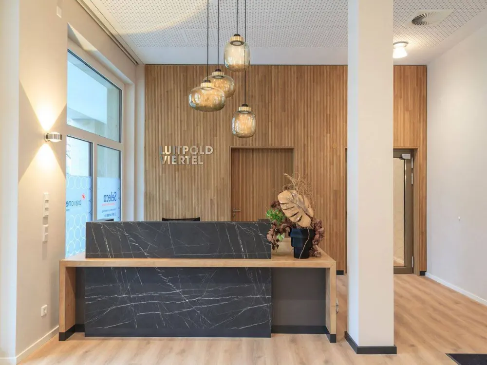Service-Wohnen für Senioren im Luitpoldviertel: 3 Zimmer mit Terrasse
