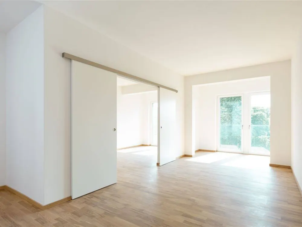 مطبخ مدمج مشمول! شقة مكونة من غرفتين بتصميم رائع | تدفئة فوبو | باركيه | موقف سيارات تحت الأرض ممكن