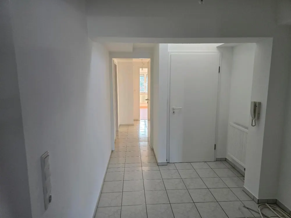 Frisch renovierte Dachgeschosswohnung