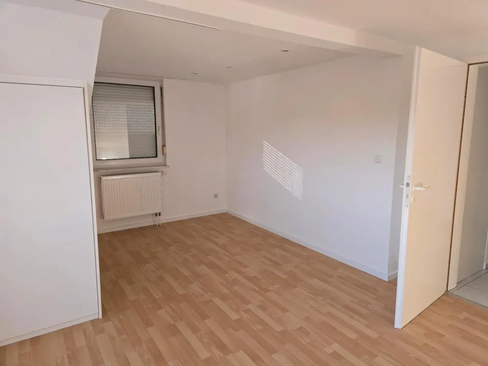 Frisch renovierte Dachgeschosswohnung