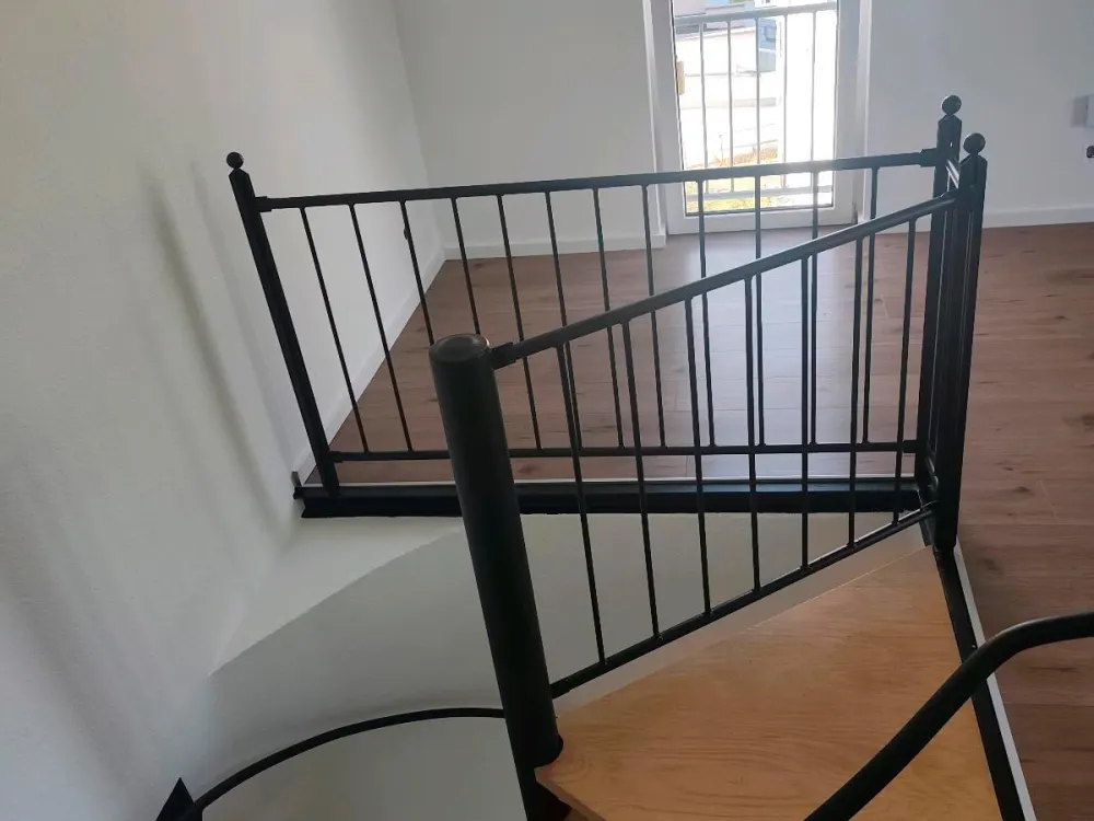 2 Zimmer Maisonette Wohnung in Uni-Nähe, Balkon & TG
